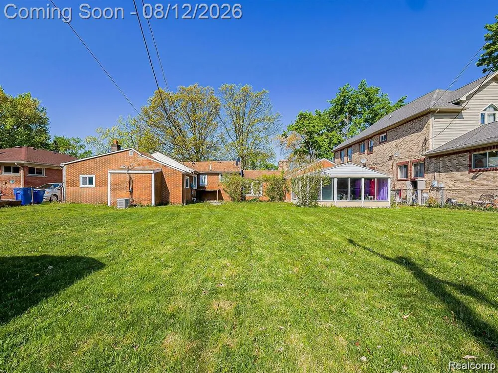 8320 Nightingale Street Dearborn Heights City, MI 48127