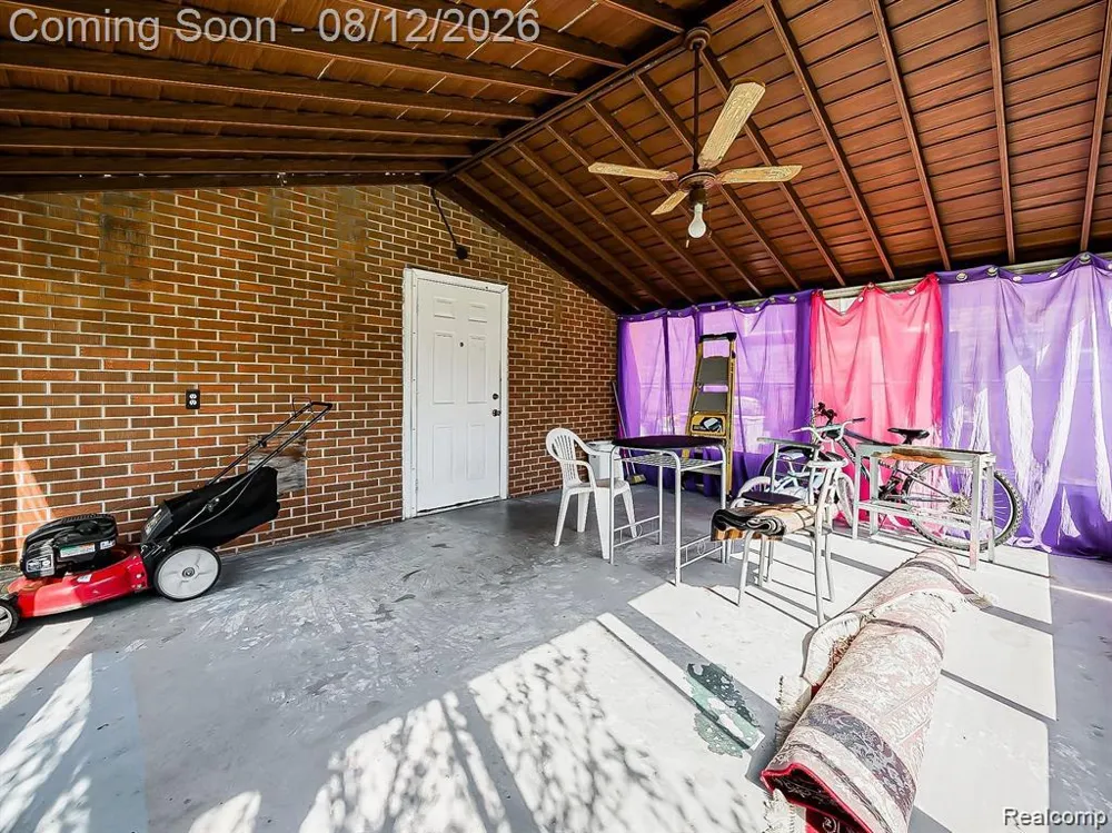 8320 Nightingale Street Dearborn Heights City, MI 48127