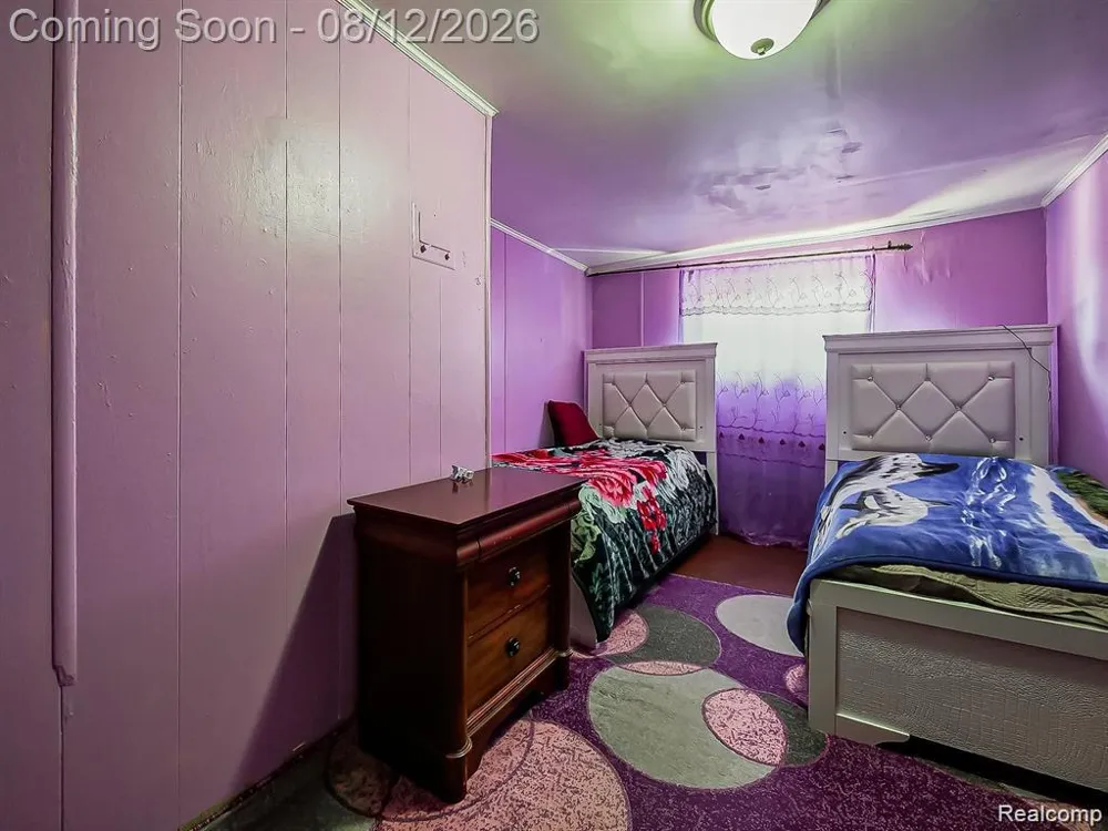 8320 Nightingale Street Dearborn Heights City, MI 48127