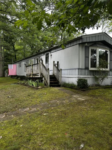 8021 Poplar Lane
