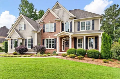 227 Oakwind Point