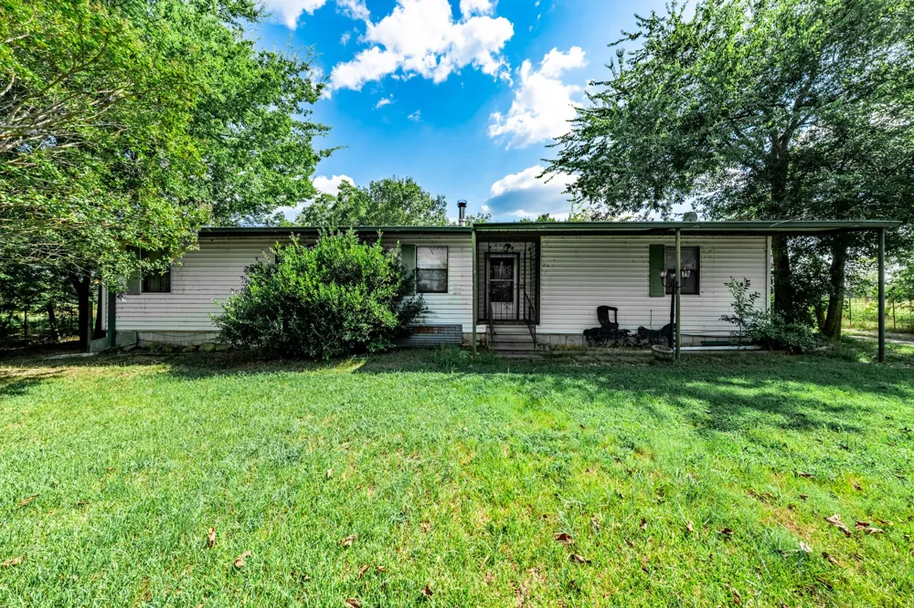 7801 W Interstate Highway 30 Cumby, TX 75433