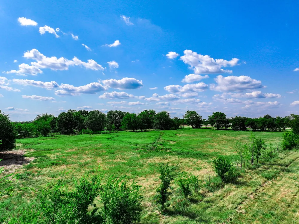 7801 W Interstate Highway 30 Cumby, TX 75433