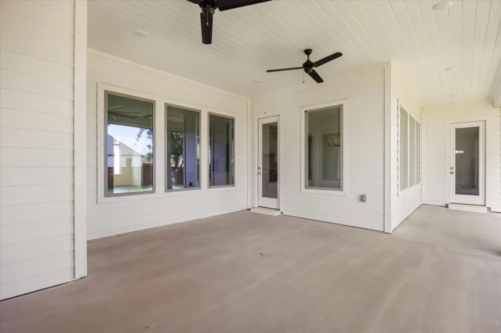 2184 Middlewood Circle Granbury, TX 76049