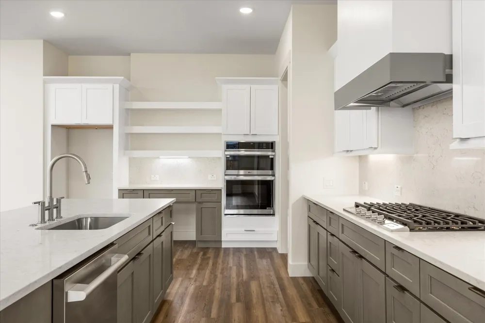 2184 Middlewood Circle Granbury, TX 76049