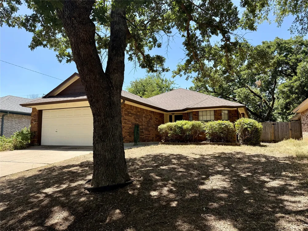 4200 Rye Glen Drive Arlington, TX 76017