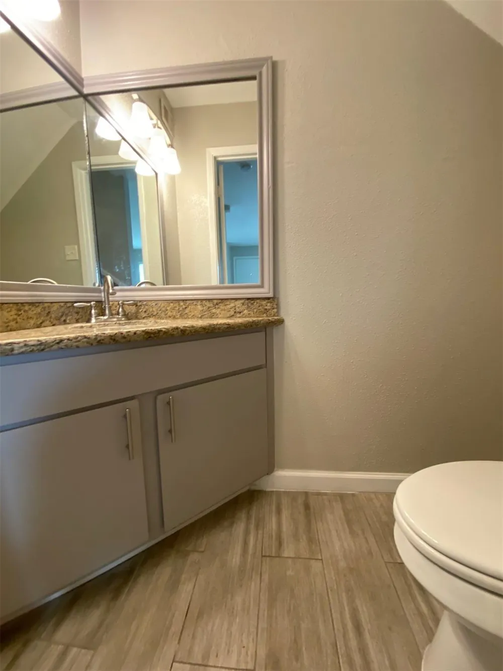 6633 W Airport Boulevard #1308 Houston, TX 77035