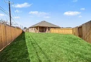 19 Greenbriar Loop Angleton, TX 77515