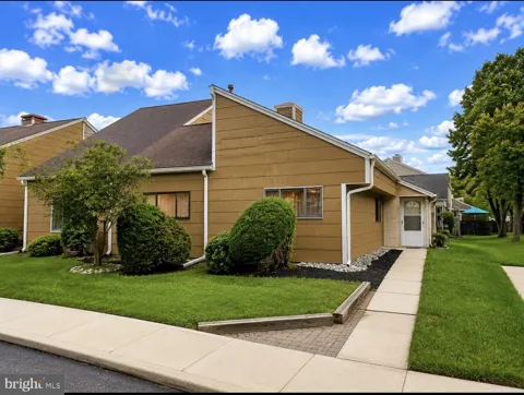 21 CHISWICK DRIVE