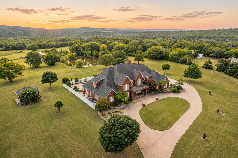 3816 Bucks of Gains Creek Road McAlester, OK 74501