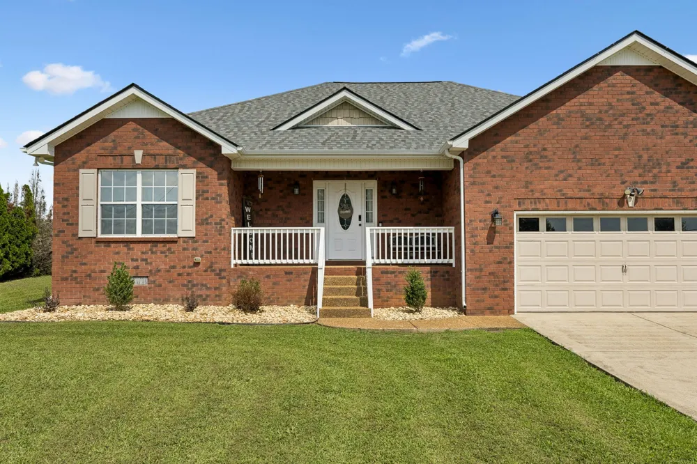 1361 Volunteer Ln Lewisburg, TN 37091