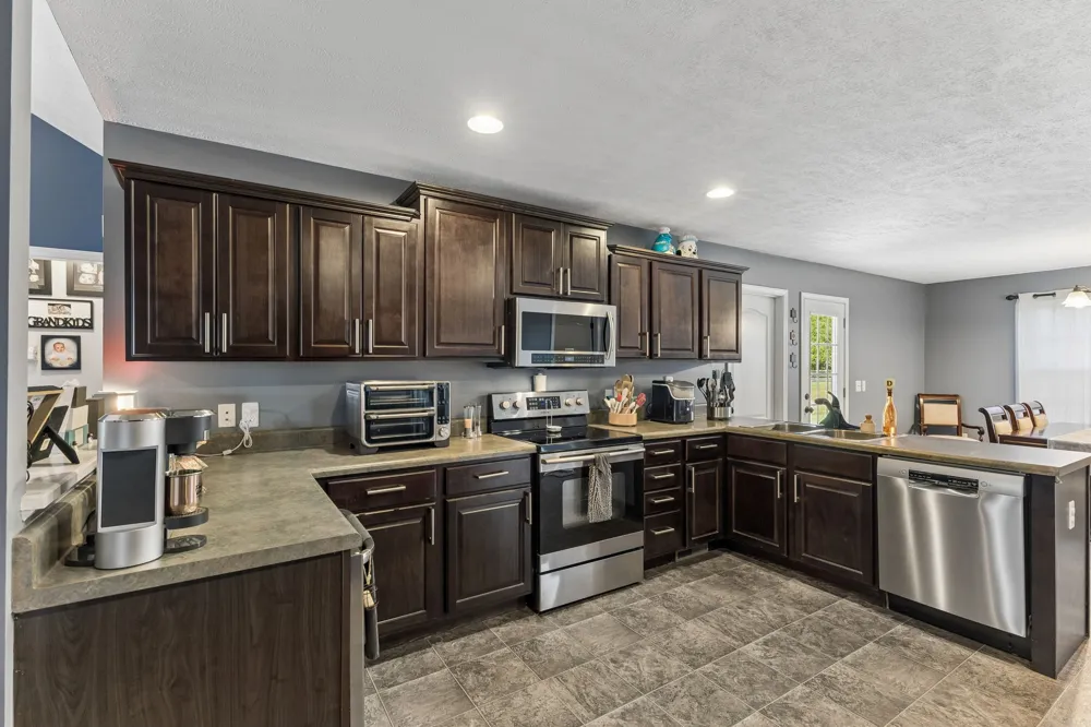 1361 Volunteer Ln Lewisburg, TN 37091