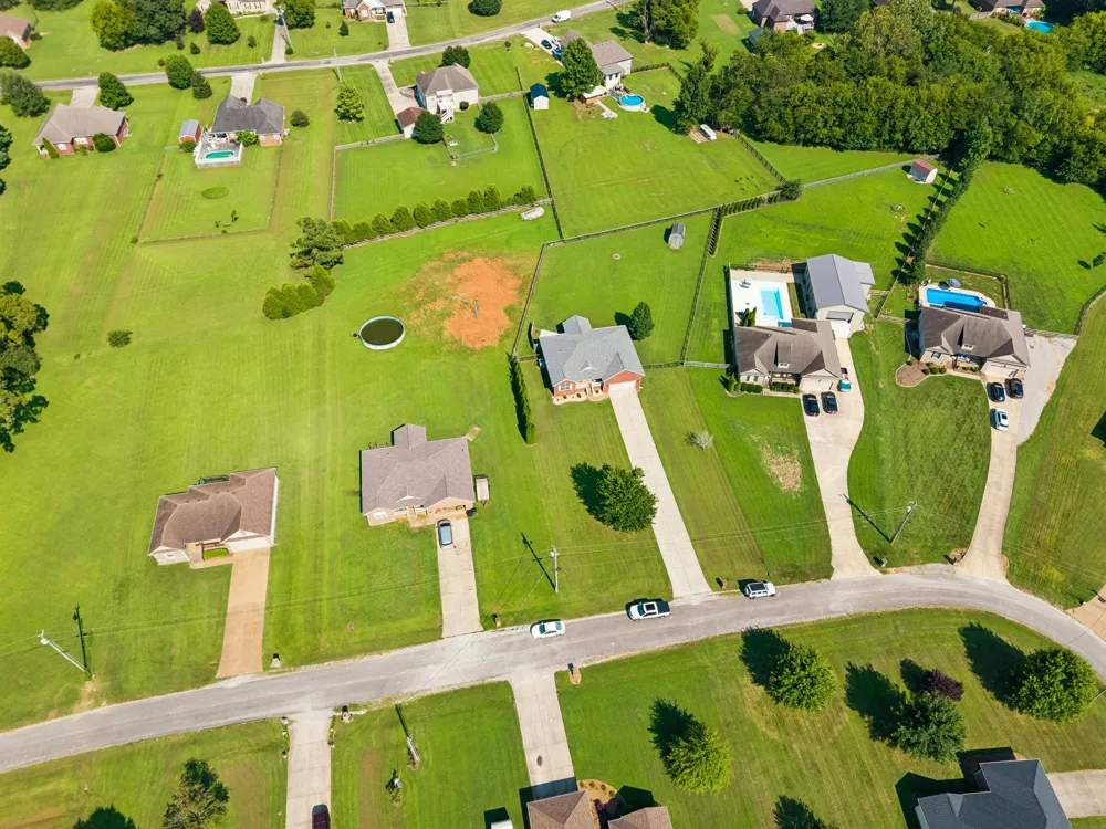 1361 Volunteer Ln Lewisburg, TN 37091