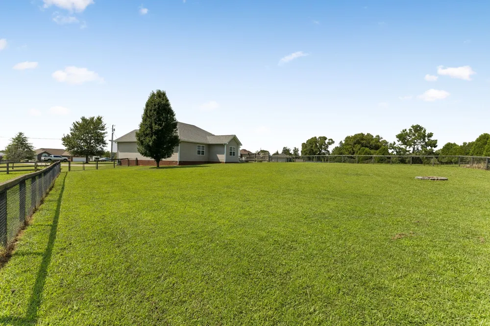 1361 Volunteer Ln Lewisburg, TN 37091