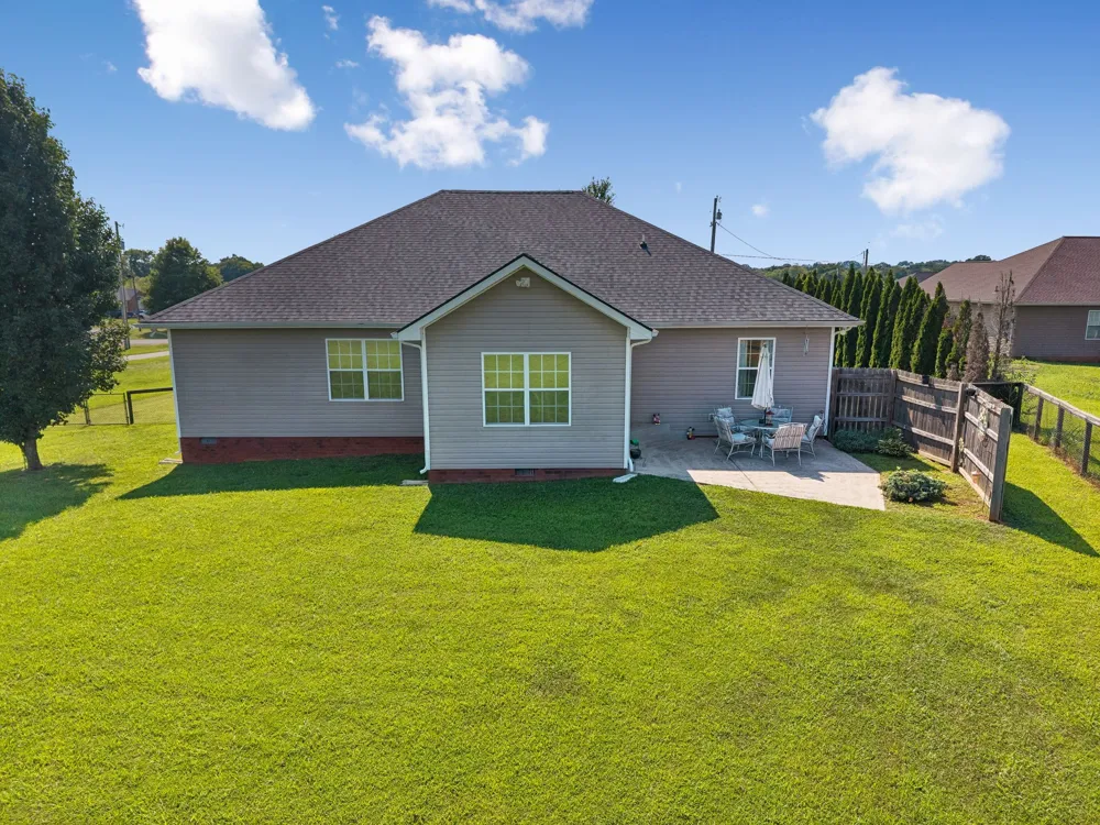 1361 Volunteer Ln Lewisburg, TN 37091
