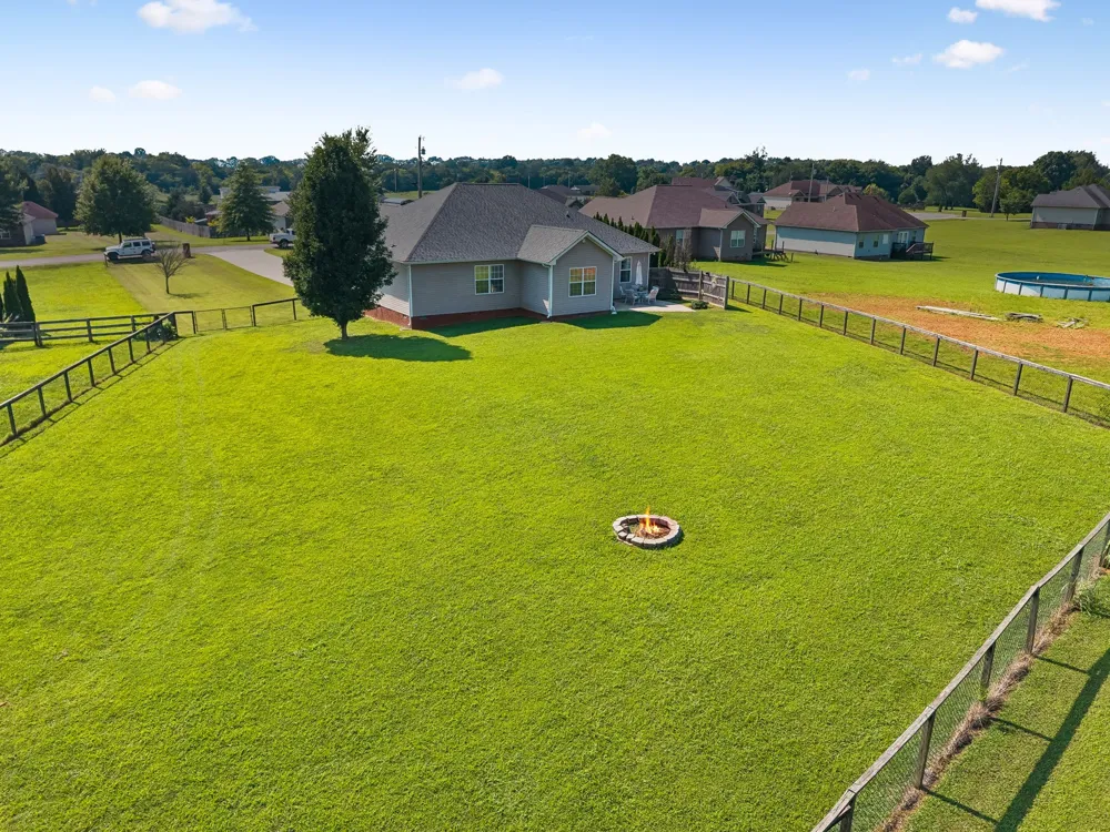 1361 Volunteer Ln Lewisburg, TN 37091