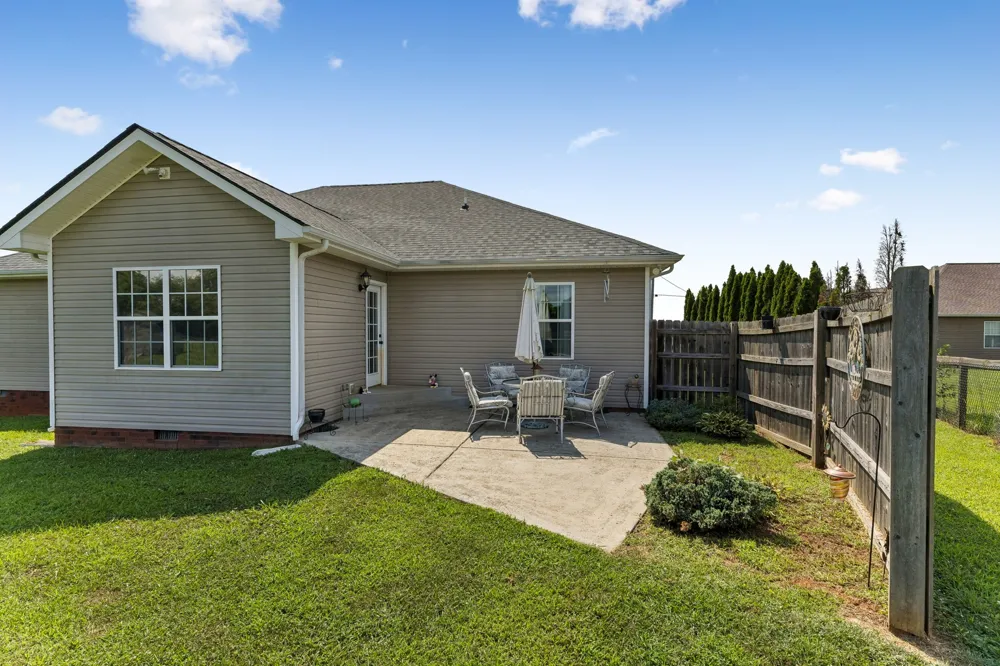 1361 Volunteer Ln Lewisburg, TN 37091