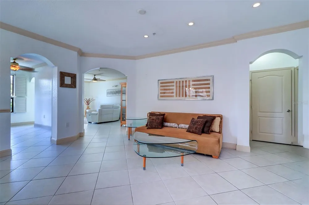 2757 VIA CIPRIANI #1114A Clearwater, FL 33764
