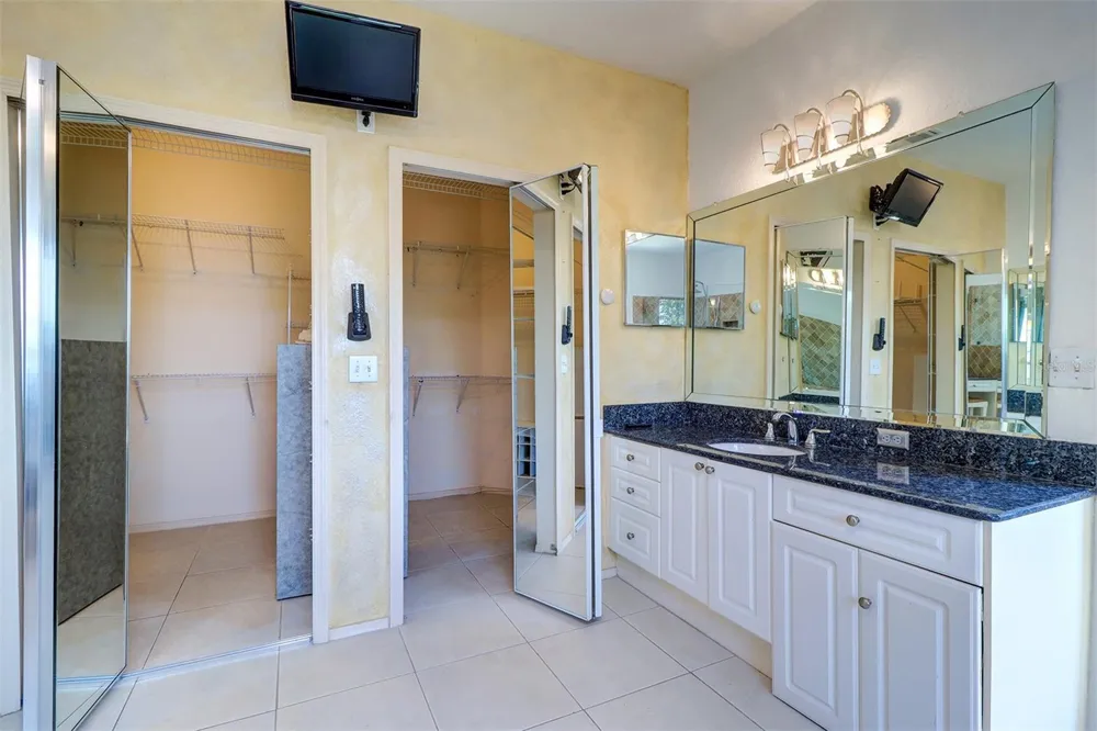 2757 VIA CIPRIANI #1114A Clearwater, FL 33764