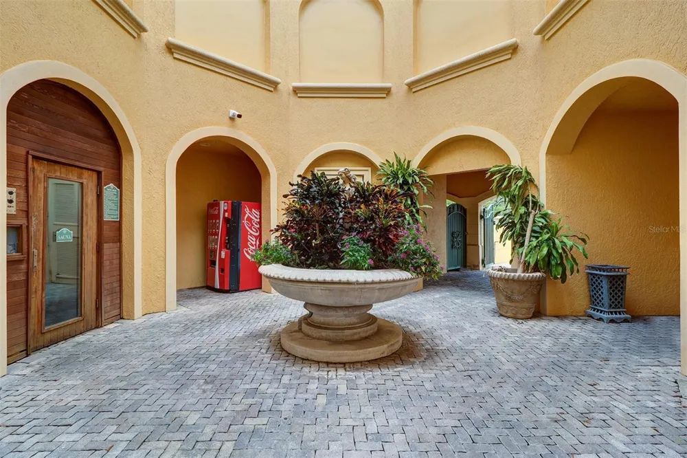 2757 VIA CIPRIANI #1114A Clearwater, FL 33764