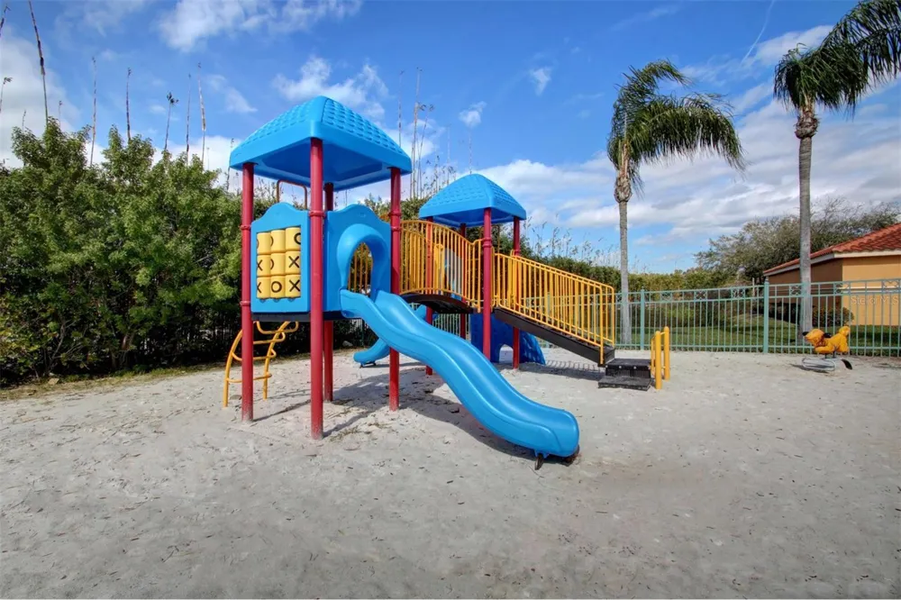 2757 VIA CIPRIANI #1114A Clearwater, FL 33764