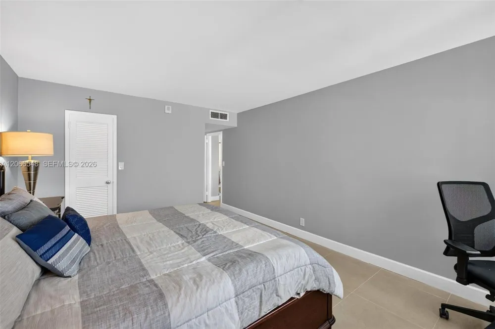 2030 S Ocean Dr #1218 Hallandale Beach, FL 33009