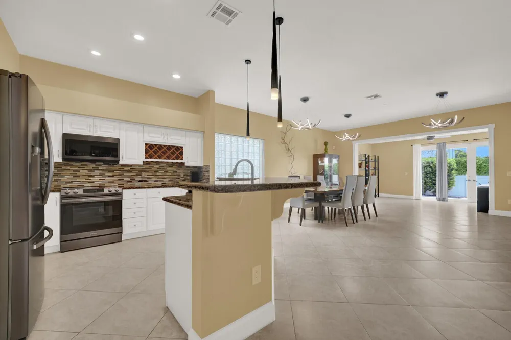 18453 OLD PRINCETON LANE Boca Raton, FL 33498