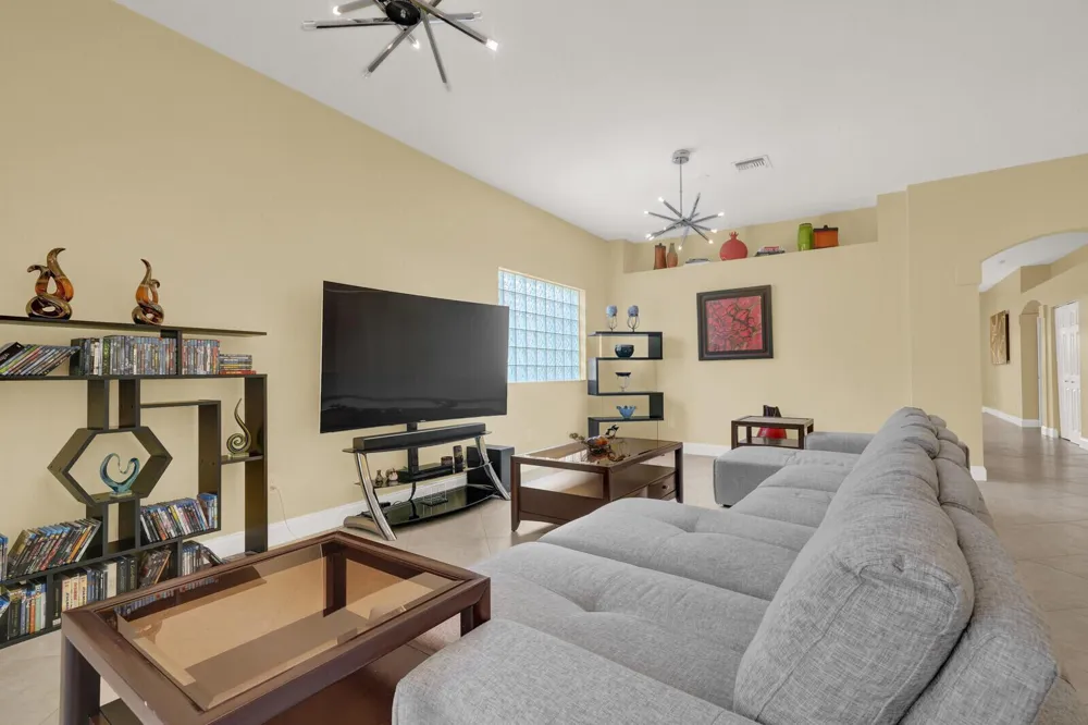 18453 OLD PRINCETON LANE Boca Raton, FL 33498