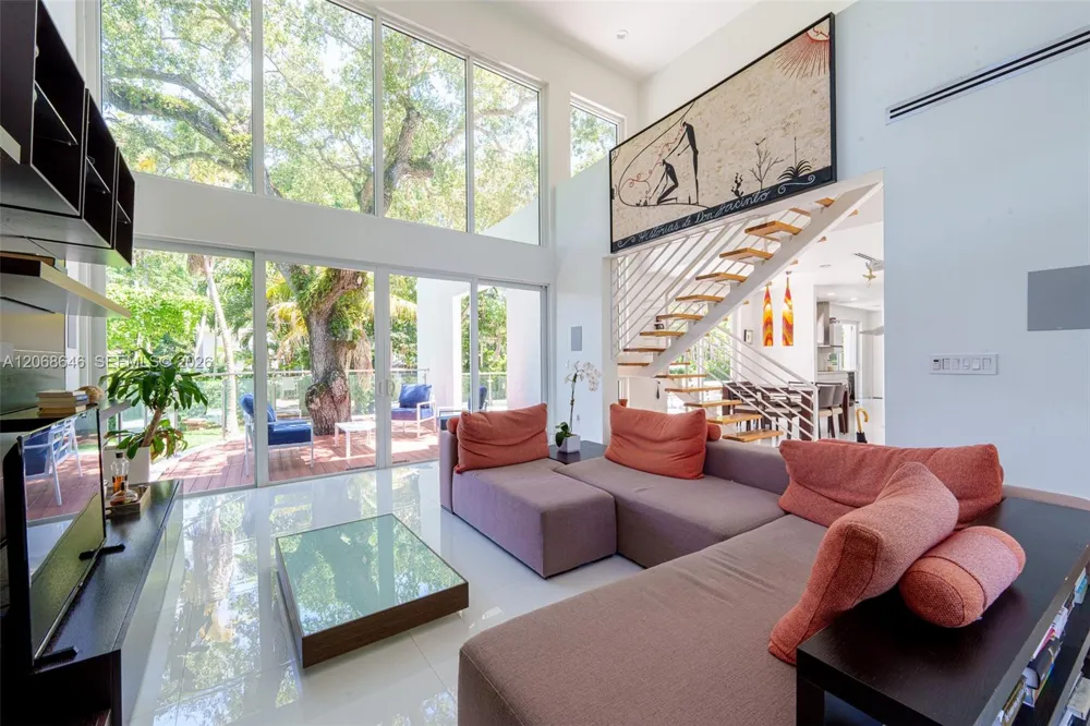 7277 SW 165th St Palmetto Bay, FL 33157