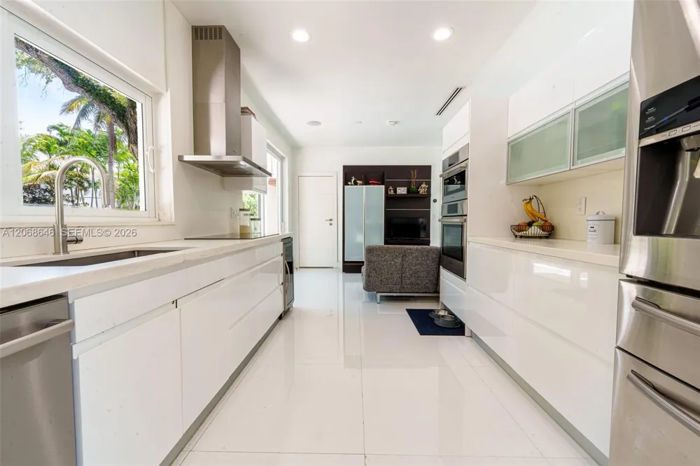 7277 SW 165th St Palmetto Bay, FL 33157