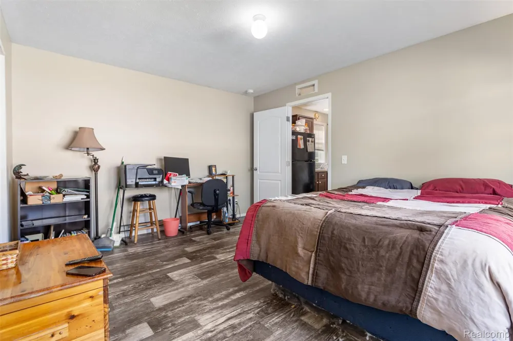 33 Hummingbird Drive Orion Charter Township, MI 48359