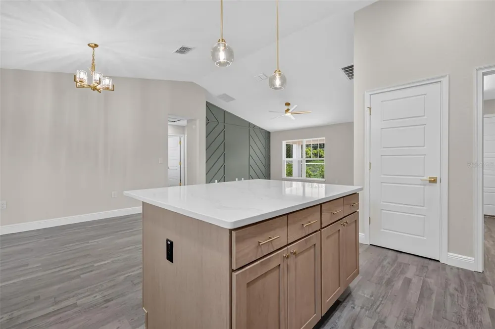 103 WALNUT DRIVE ocala, FL 34472
