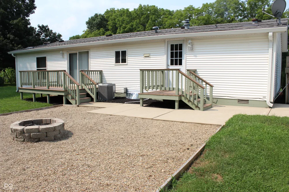 1504 Deer Creek Drive Greencastle, IN 46135