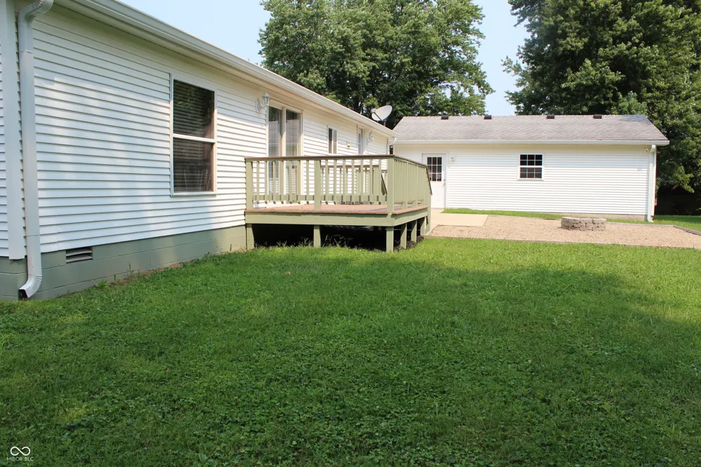 1504 Deer Creek Drive Greencastle, IN 46135