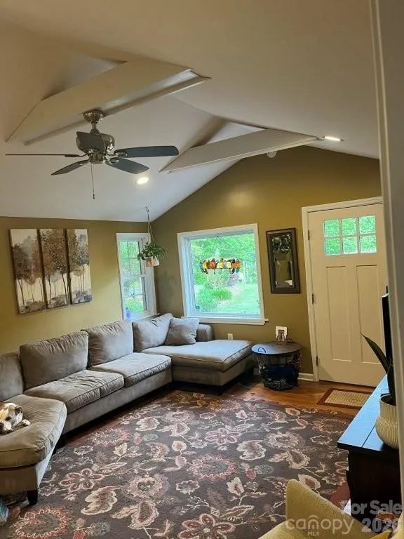 325 Ewbank Road Etowah, NC 28729