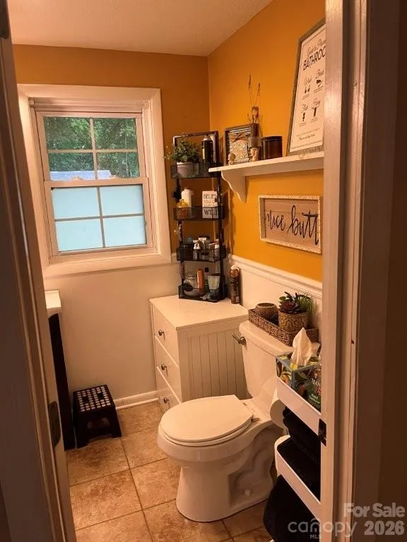 325 Ewbank Road Etowah, NC 28729