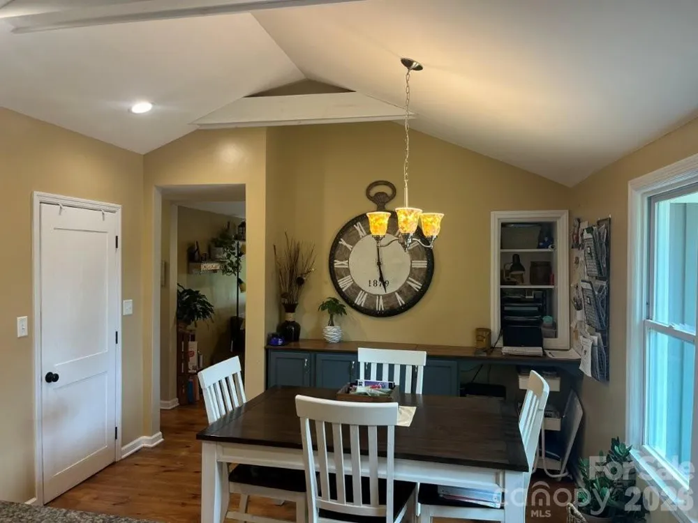 325 Ewbank Road Etowah, NC 28729