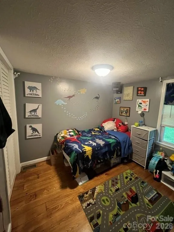 325 Ewbank Road Etowah, NC 28729