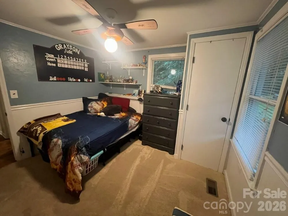 325 Ewbank Road Etowah, NC 28729