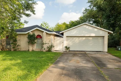 2427 Fairgreen Drive