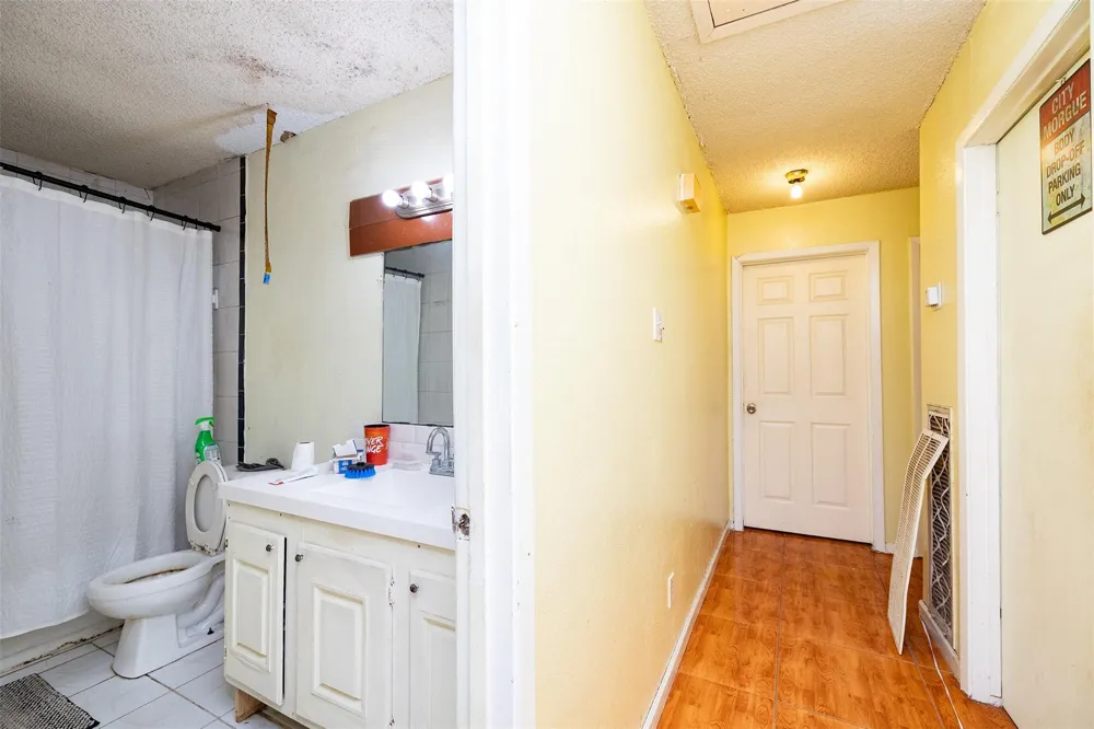 2427 Fairgreen Drive Missouri City, TX 77489