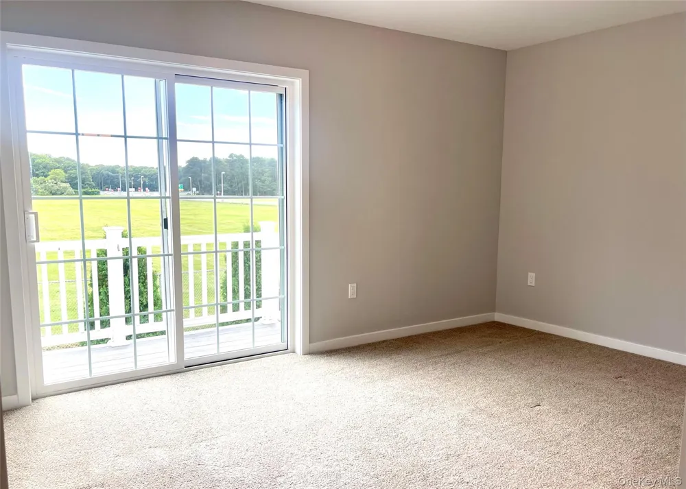 221 Eastview Drive #16 Central Islip, NY 11722