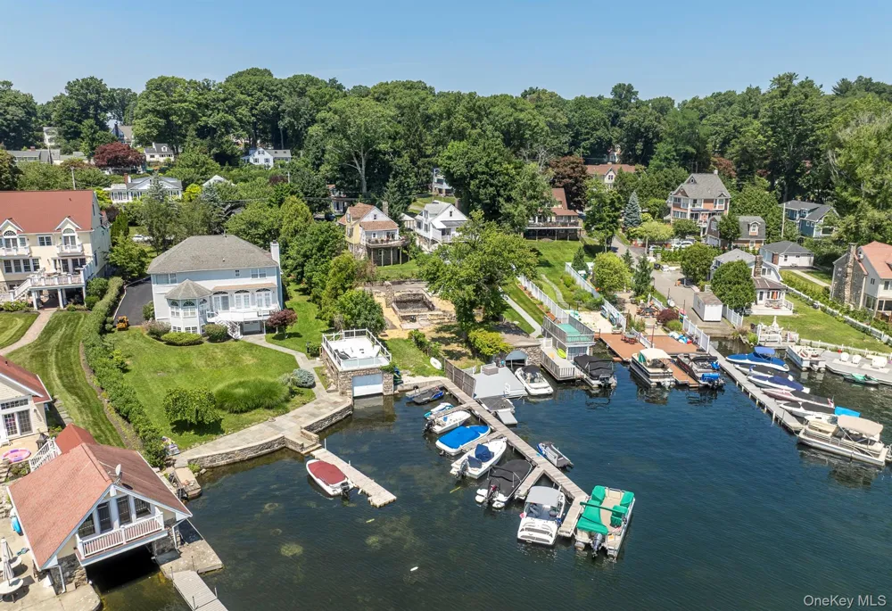 68 W Lake Boulevard Mahopac, NY 10541