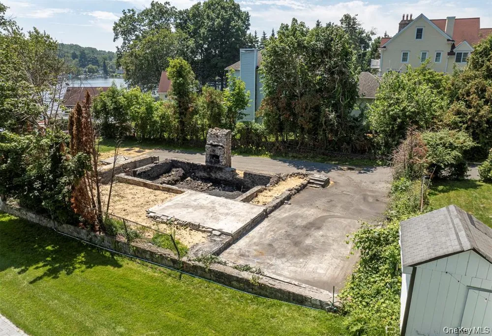 68 W Lake Boulevard Mahopac, NY 10541