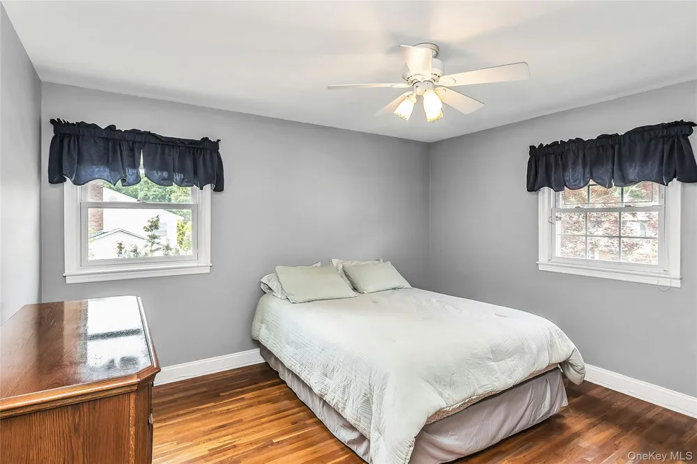 8 Lenmore Drive Old Bethpage, NY 11804