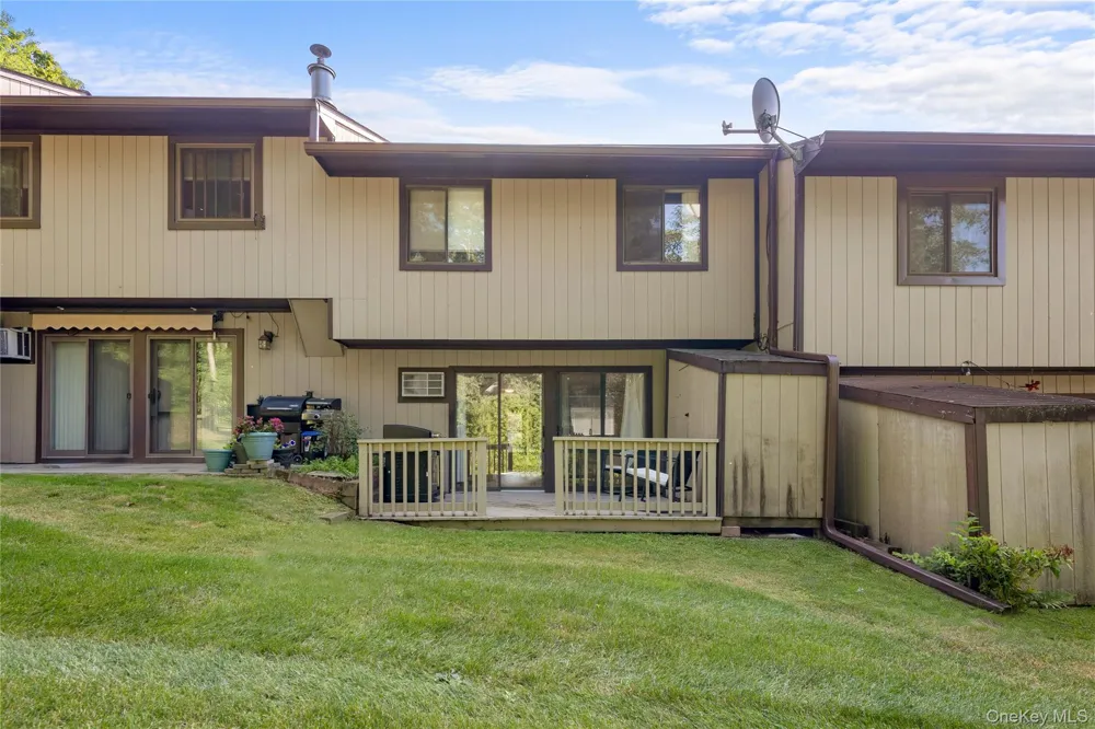 1105 Chelsea Cove S Hopewell Junction, NY 12533
