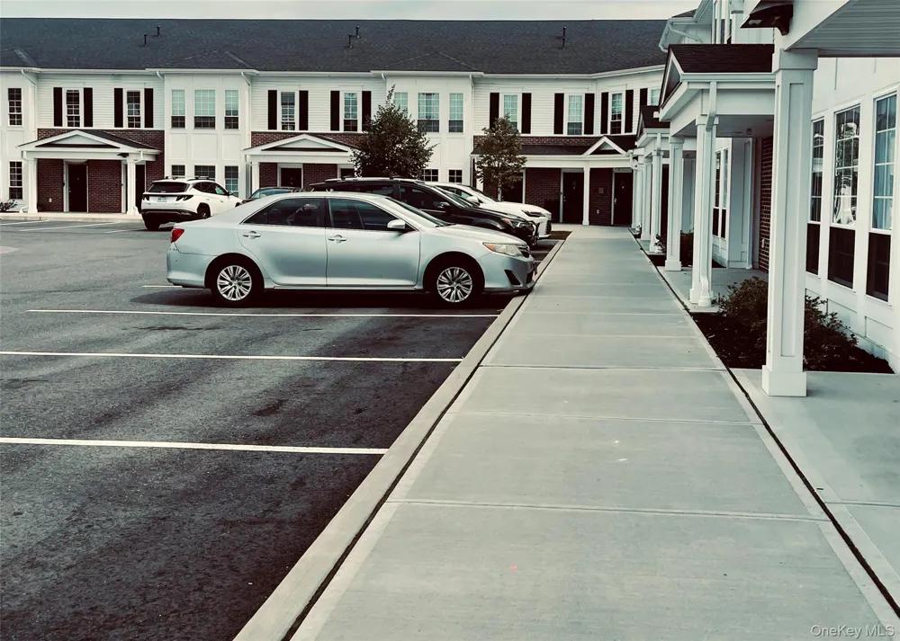 221 Eastview Drive #18 Central Islip, NY 11722