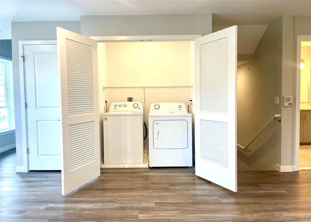 221 Eastview Drive #18 Central Islip, NY 11722