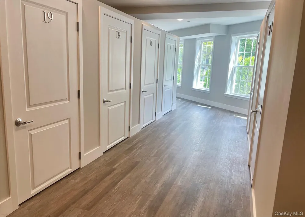 221 Eastview Drive #18 Central Islip, NY 11722