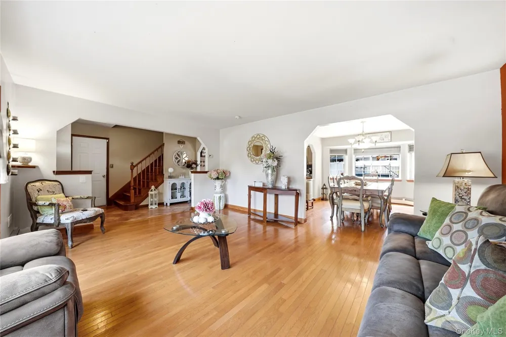 26 Probst Drive Shirley, NY 11967